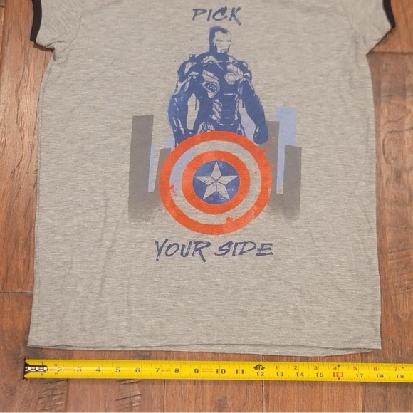 XL Juniors Marvel Tee - Picture 3 of 8